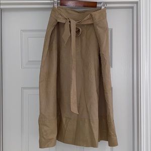 Skirt tan with hint of gold